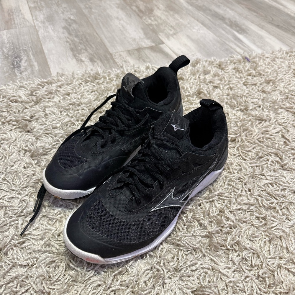 Womens mizuno black and white nonskid volleyball shoes sz 9